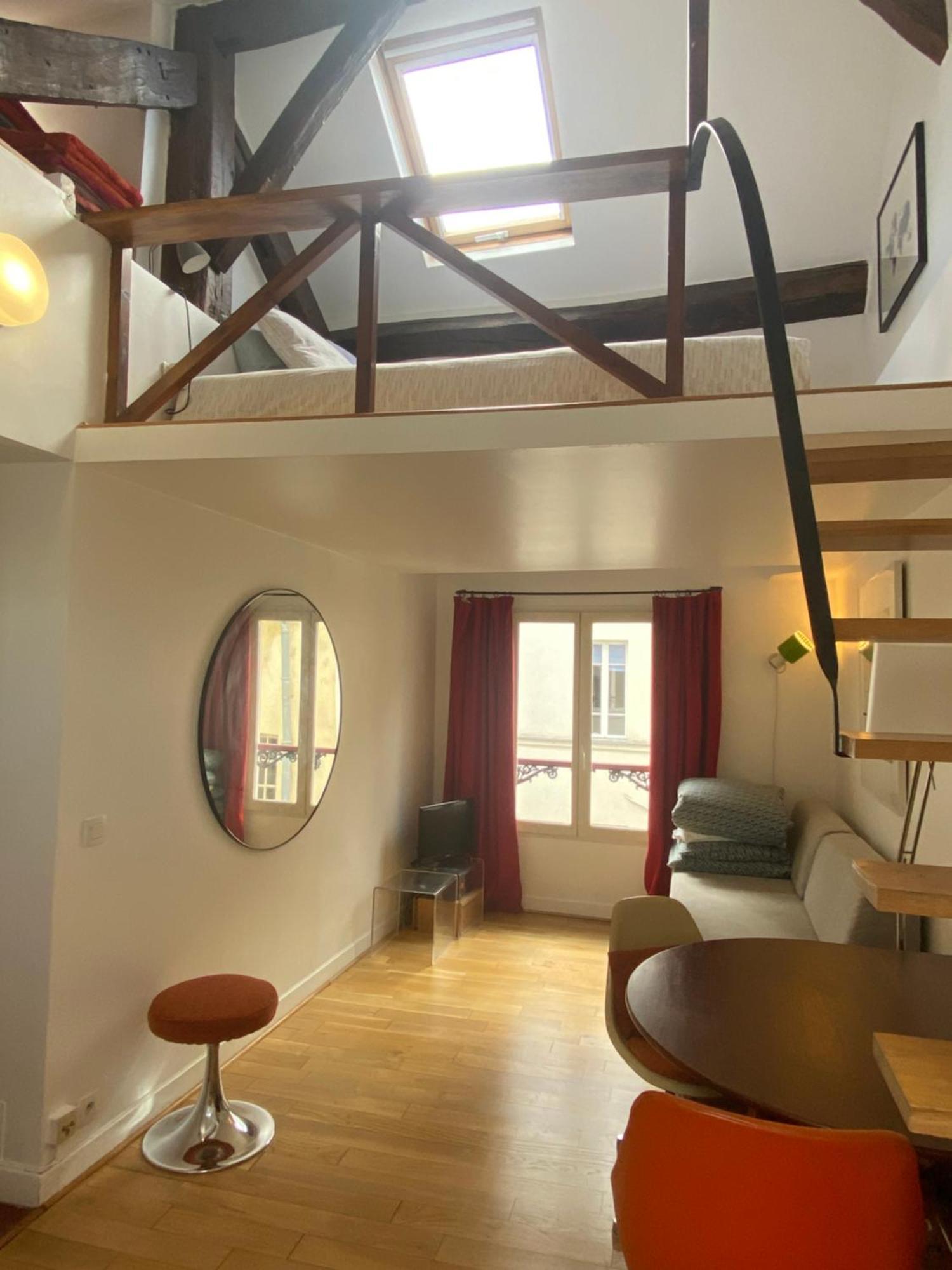 Marais With Mezzanine Appartamento Parigi